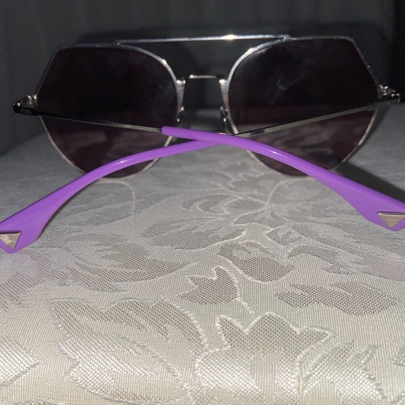 Fendi purple sunglasses - Picture 4 of 5